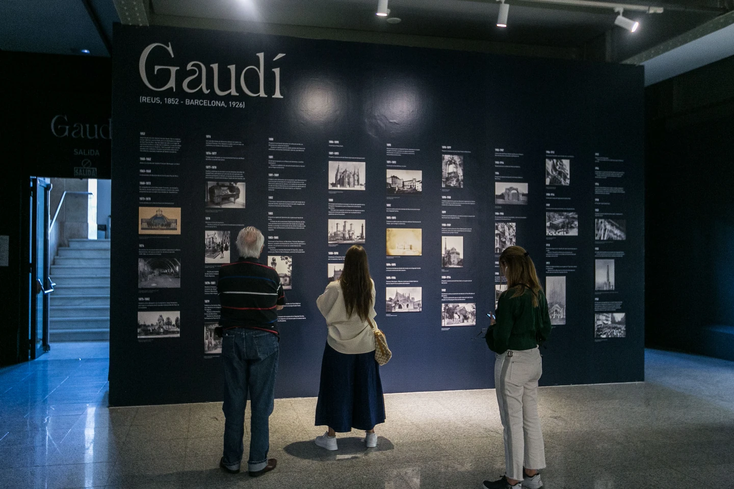 ガウディとは何者か？の展示風景